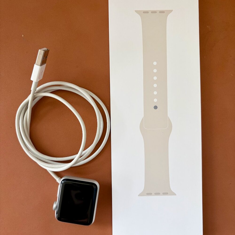 Apple Watch Series 3 38mm + NWT Apple Sport Band Starlight S/M (fits 38mm)